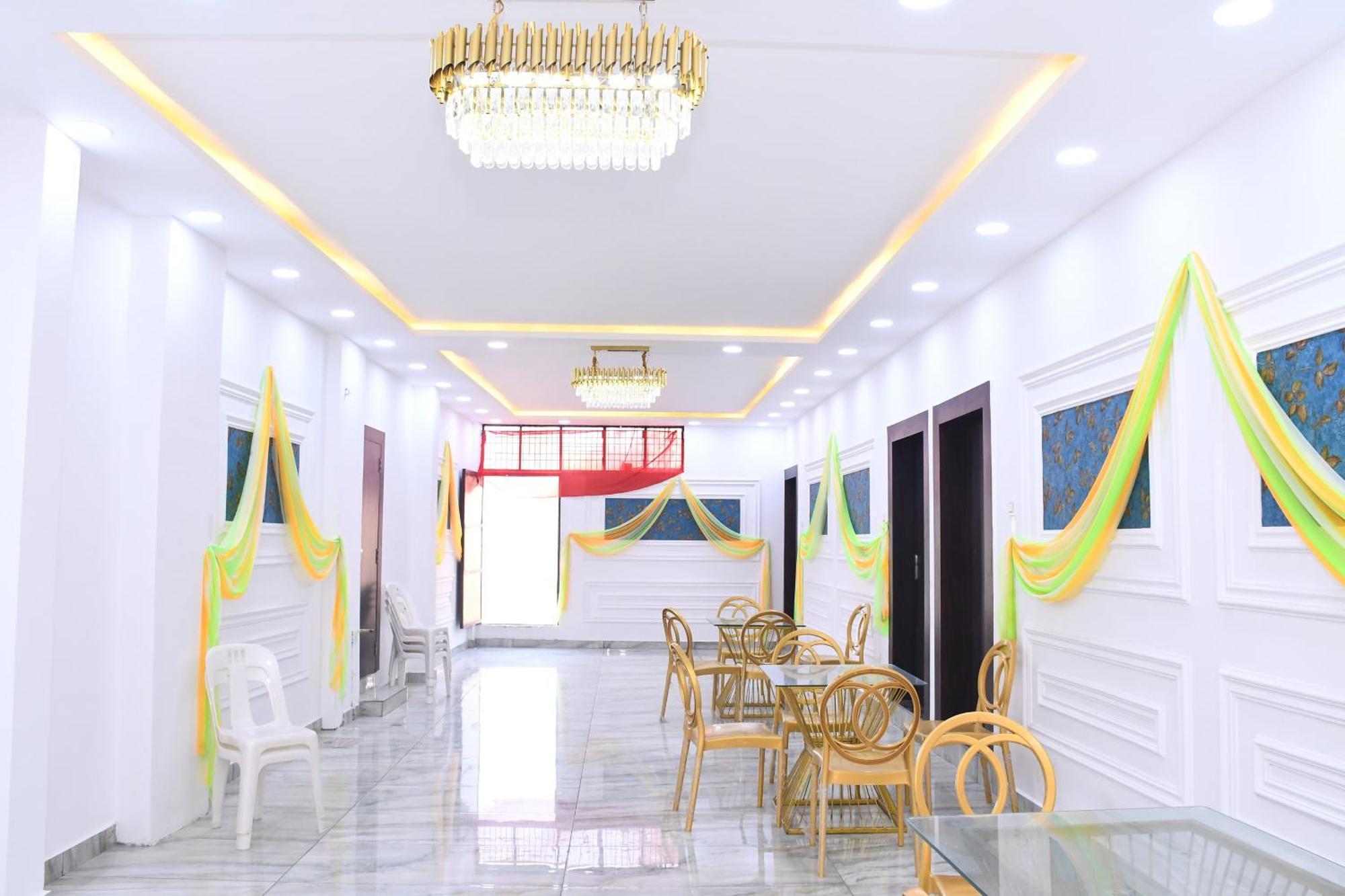 Hotel Dev International Khalilabad Esterno foto