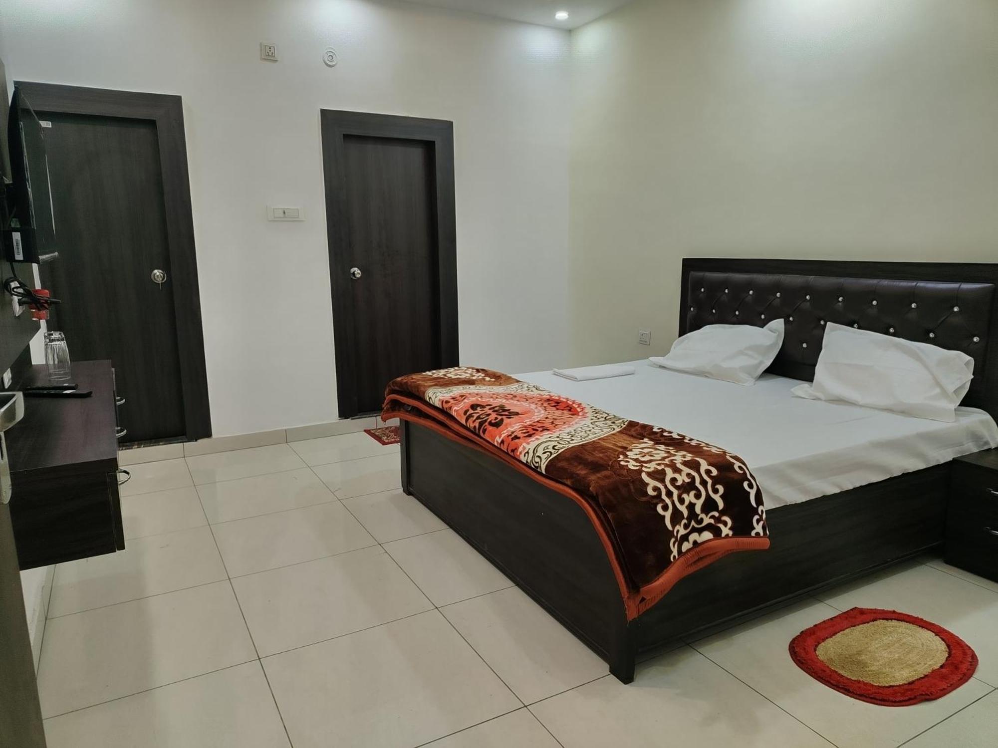 Hotel Dev International Khalilabad Esterno foto