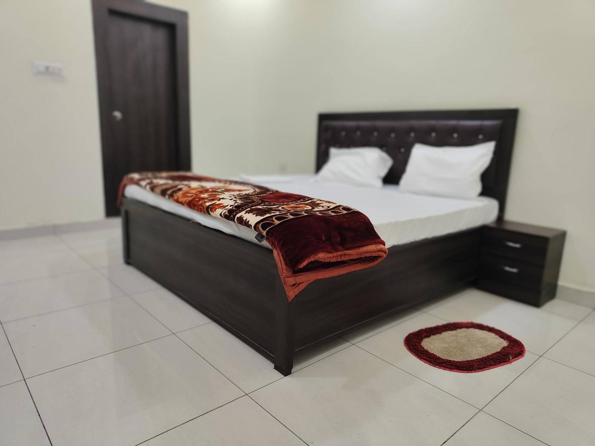 Hotel Dev International Khalilabad Esterno foto